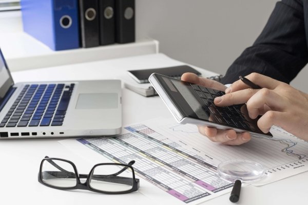 FGTS atrasado? Saiba como quitar pendências do empregado doméstico