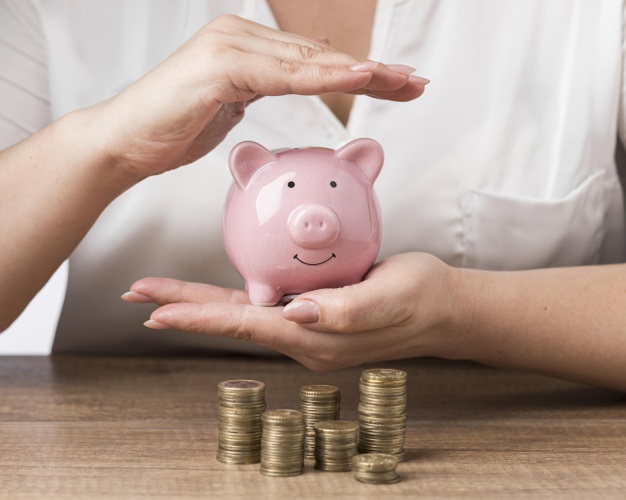 O que pode ser descontado do salário da empregada doméstica?