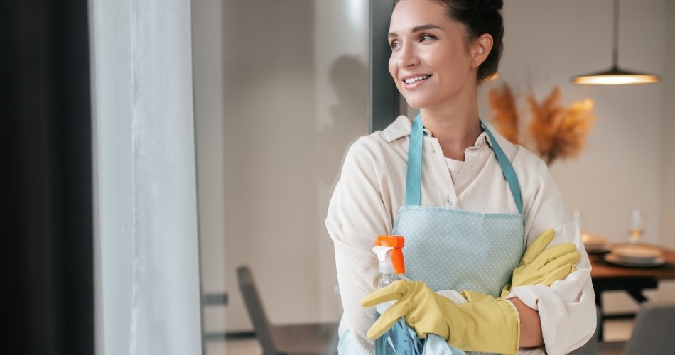 Mais de 80 mil empregadores precisam regularizar o FGTS de empregadas domésticas até outubro de 2025. Entenda prazos, riscos e como agir.