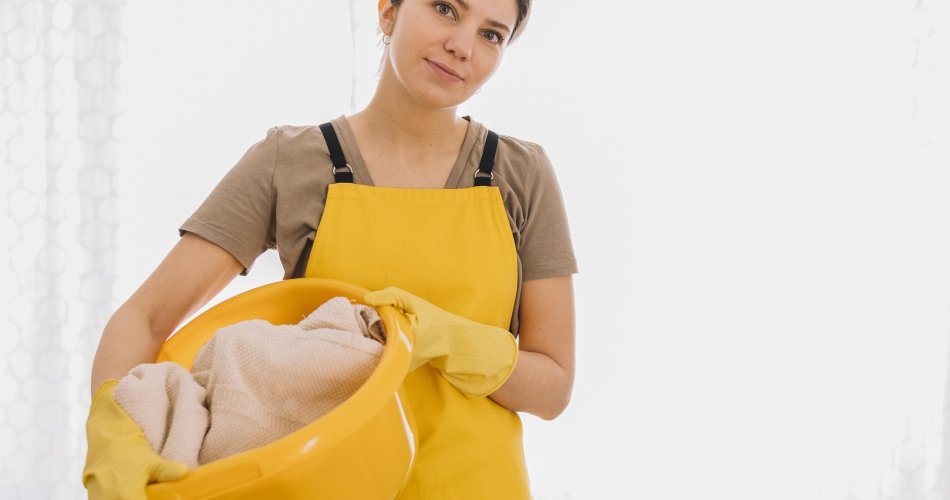 Até quantas faltas justificadas a empregada doméstica pode ter? Saiba tudo!