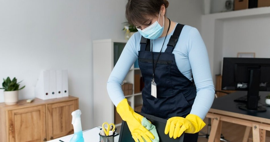 Empregada doméstica pode trabalhar no sábado?