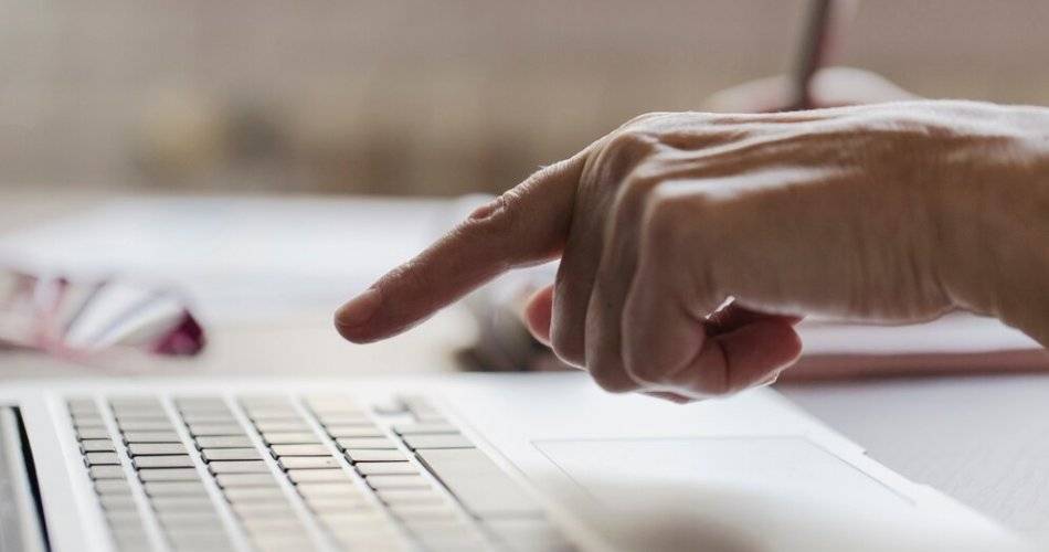 Por que regularizar a empregada doméstica?