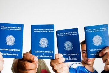 Contratar doméstica sem carteira assinada: quais os riscos?