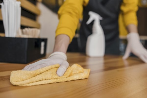 Como calcular o adicional noturno do empregado doméstico?