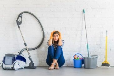 Doméstica e babá: entenda as regras do acúmulo de função Doméstica e babá: entenda as regras do acúmulo de função