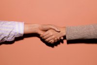 ser evitados na hora da entrevista de trabalho com a empregada doméstica. Confira aqui um guia completo com erros que devem