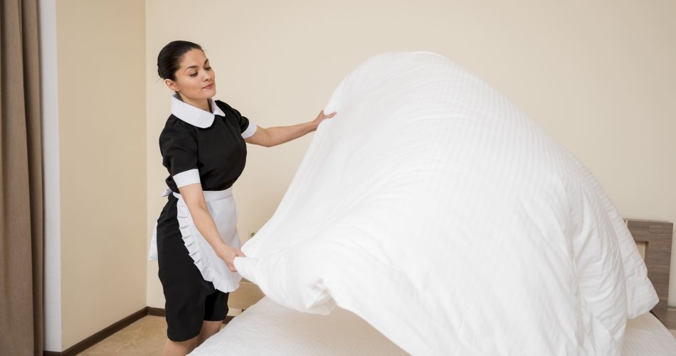 Empregada doméstica que dorme no trabalho: tudo que precisa saber