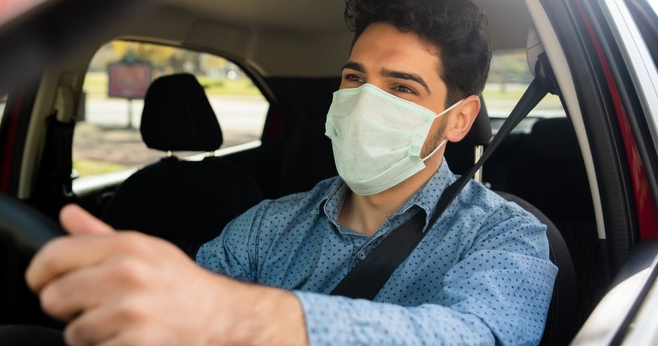 Motorista particular é empregado doméstico? Veja como registrá-lo no eSocial