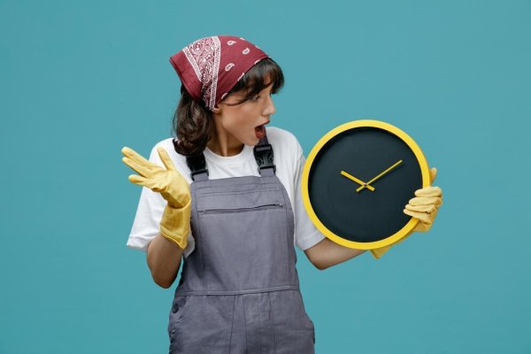 Empregada doméstica que faz escala 12x36 tem direito a folga em feriados?