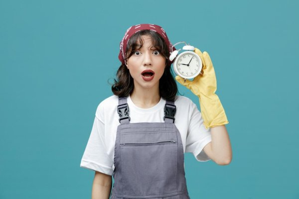 Empregador pode obrigar a empregada doméstica a fazer hora extra?