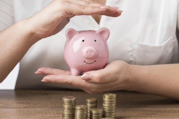 O que pode ser descontado do salário da empregada doméstica?
