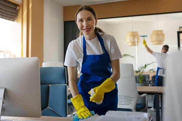 Empregada doméstica terceirizada: o que preciso saber?