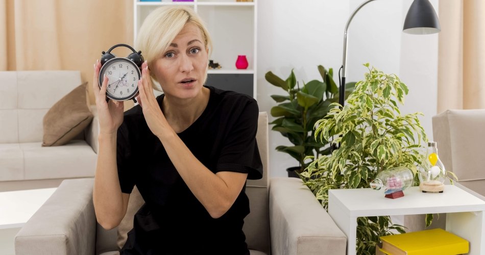 Como funciona o regime de compensação de horas no trabalho doméstico?