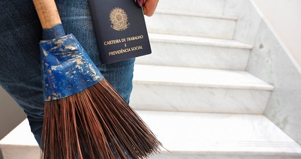 Como registrar empregada doméstica em 2025? Passo a passo