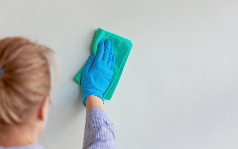 Quantas horas extras minha doméstica pode fazer? Entenda