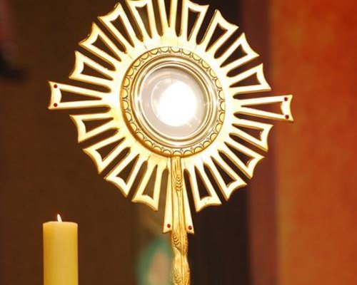 O dia de Corpus Christi não é Feriado Nacional.