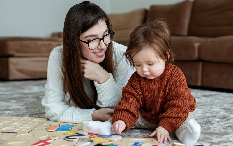 Salário mínimo de Babá em SP 2023 [Atualizado]