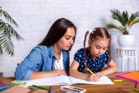 A jornada de trabalho da bab pode mudar durante as frias escolares?
