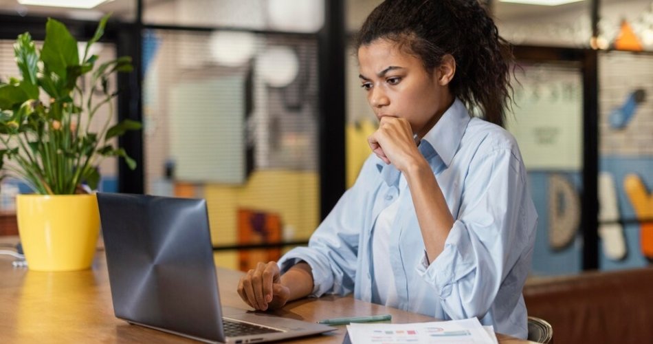 O que caracteriza o trabalho da empregada doméstica e babá?