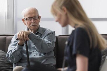 Rescisão de contrato de cuidador de idosos: guia completo