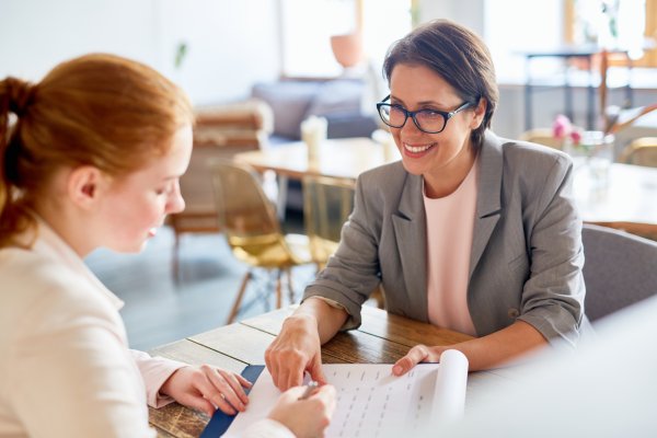 Quais perguntas fazer na entrevista para contratar uma empregada doméstica?